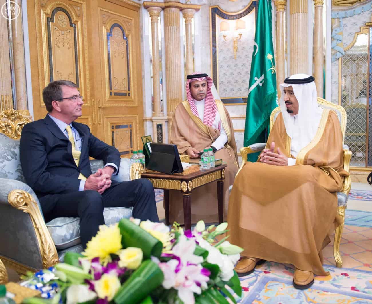 Custodian of the Two Holy Mosques receives US Defense Secretary