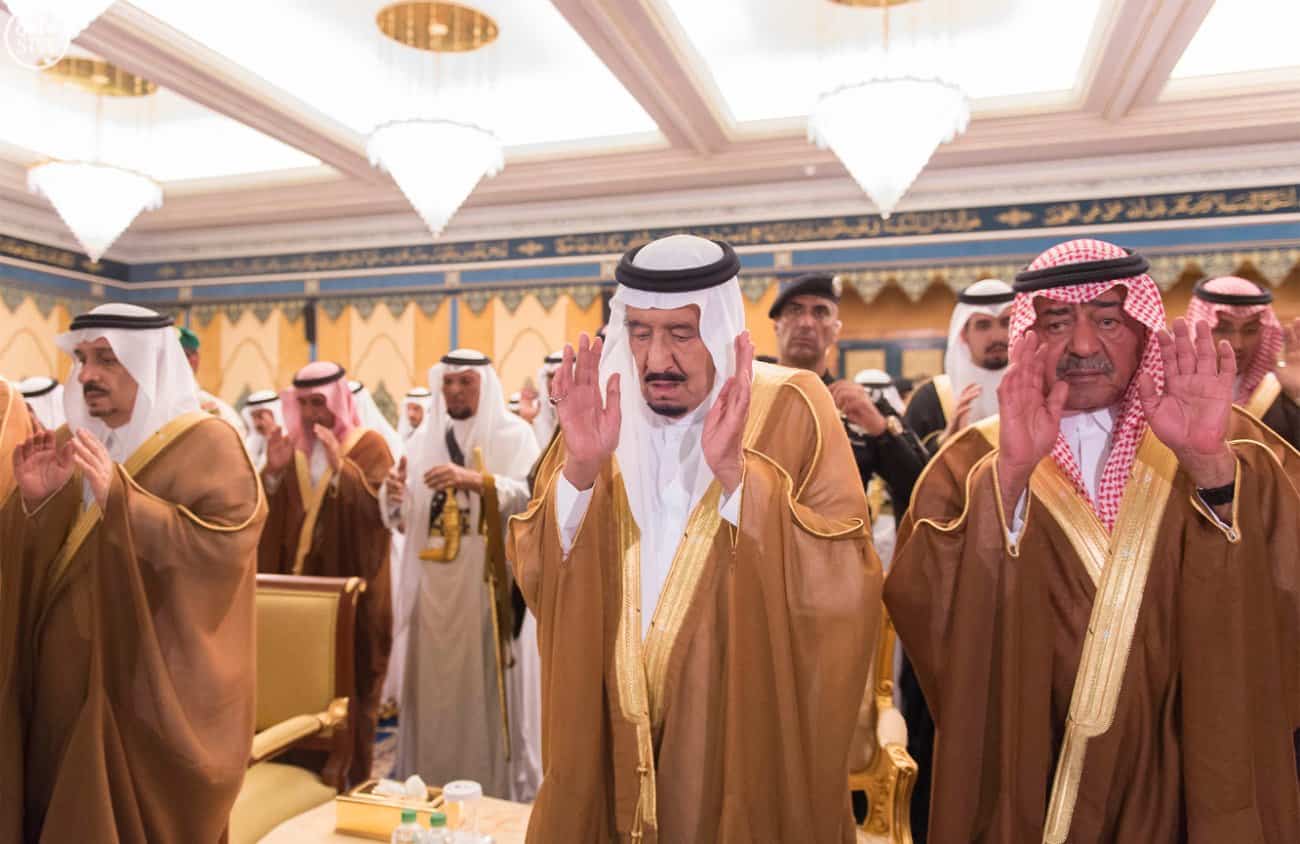 Custodian of the Two Holy Mosques Performs Funeral Prayer for the Soul of Prince Nawaf bin Abdulaziz