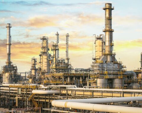 ADNOC Ruwais oil refinery complex in Abu Dhabi, one of the largest refineries in the Gulf region targeted during the 2026 Iran war. Photo: Wikimedia Commons / CC BY-SA 4.0