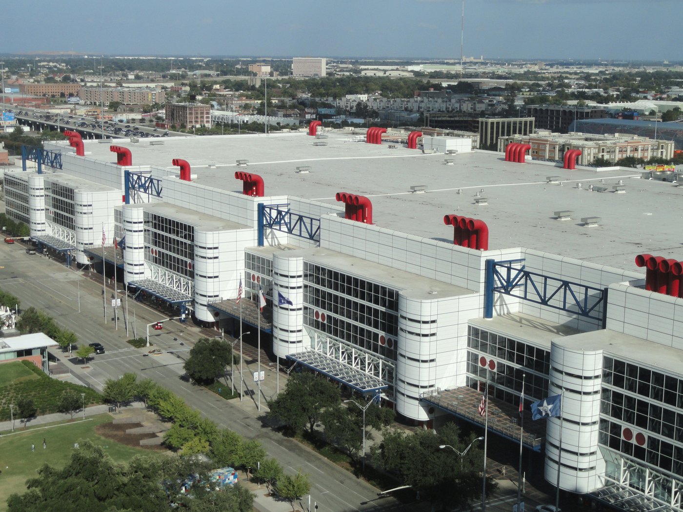George R. Brown Convention Center in Houston Texas, venue for the annual CERAWeek energy conference organized by S&P Global. Photo: Wikimedia Commons / CC0