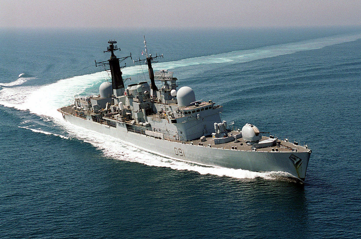Royal Navy Type 42 destroyer HMS Nottingham steaming at speed through the Persian Gulf