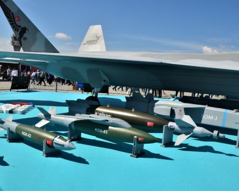 Turkish Aerospace Industries KAAN fifth-generation fighter jet mockup with Roketsan munitions at Teknofest, representing the Turkey-Saudi Arabia defense industrial partnership. Photo: Wikimedia Commons / CC BY-SA 4.0