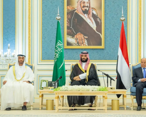 Crown Prince Mohammed bin Salman and UAE President Mohammed bin Zayed at the Riyadh Agreement signing ceremony with Yemeni President Hadi. Photo: Saudi Press Agency / CC BY-SA 4.0