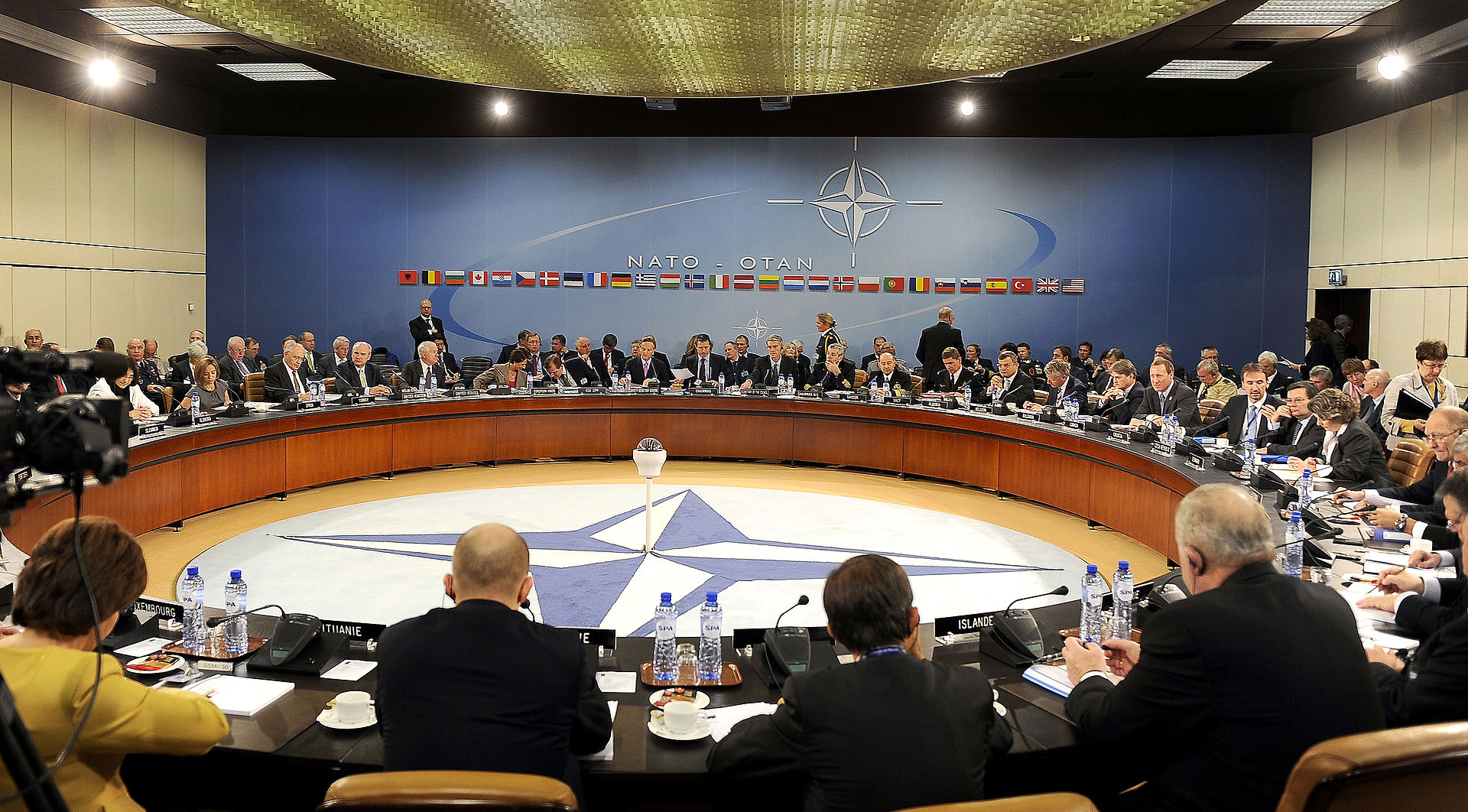 NATO ministers of defense and foreign affairs gather at a meeting in Brussels headquarters. Photo: US Department of Defense / Public Domain
