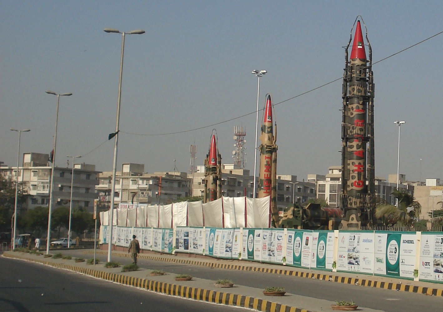 Pakistani Shaheen and Ghauri nuclear-capable ballistic missiles on display at IDEAS 2008 defense exhibition in Karachi. Photo: Wikimedia Commons / CC BY-SA 3.0