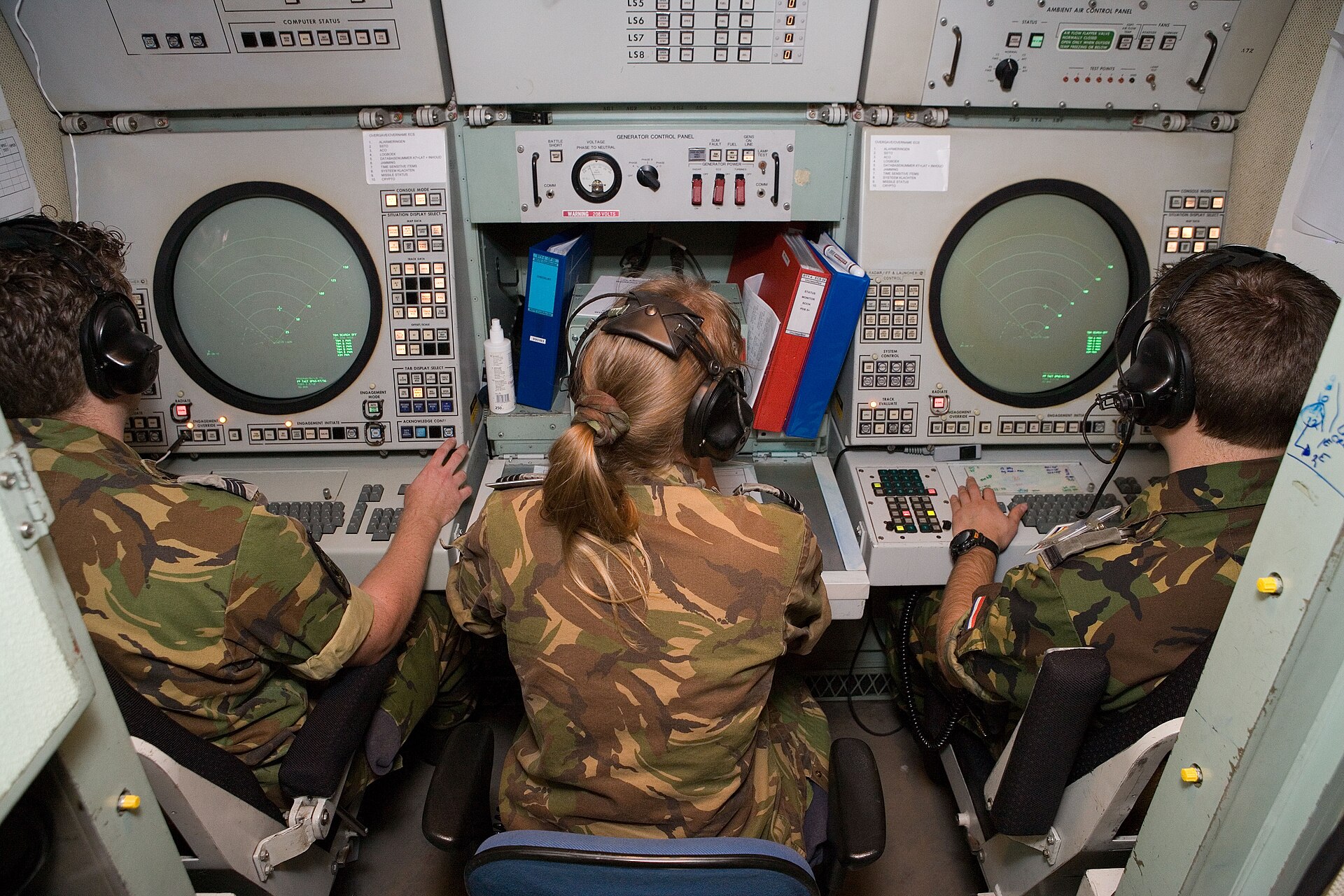 Military operators monitor Patriot air defense radar screens inside a mobile command post, tracking incoming threats in real time. Photo: Royal Netherlands Army / CC BY-SA 4.0