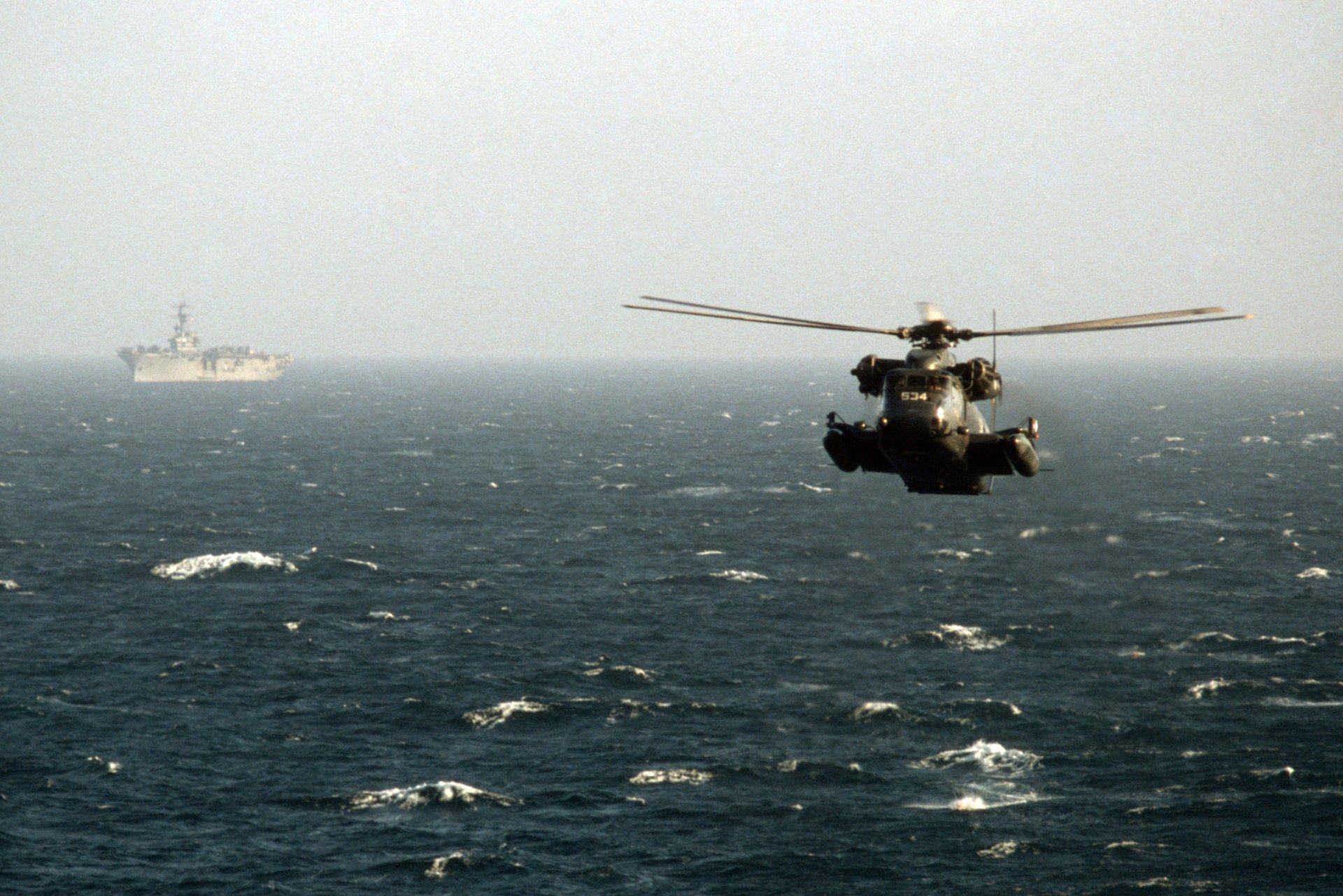 A US Navy RH-53D helicopter sweeps for mines in the Persian Gulf during Operation Earnest Will in 1987. Photo: US Navy / Public Domain