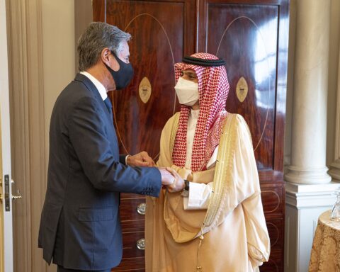 Saudi Foreign Minister Prince Faisal bin Farhan Al Saud in a diplomatic meeting, representing the Kingdom diplomatic efforts to end the Iran war. Photo: U.S. Department of State / Public Domain