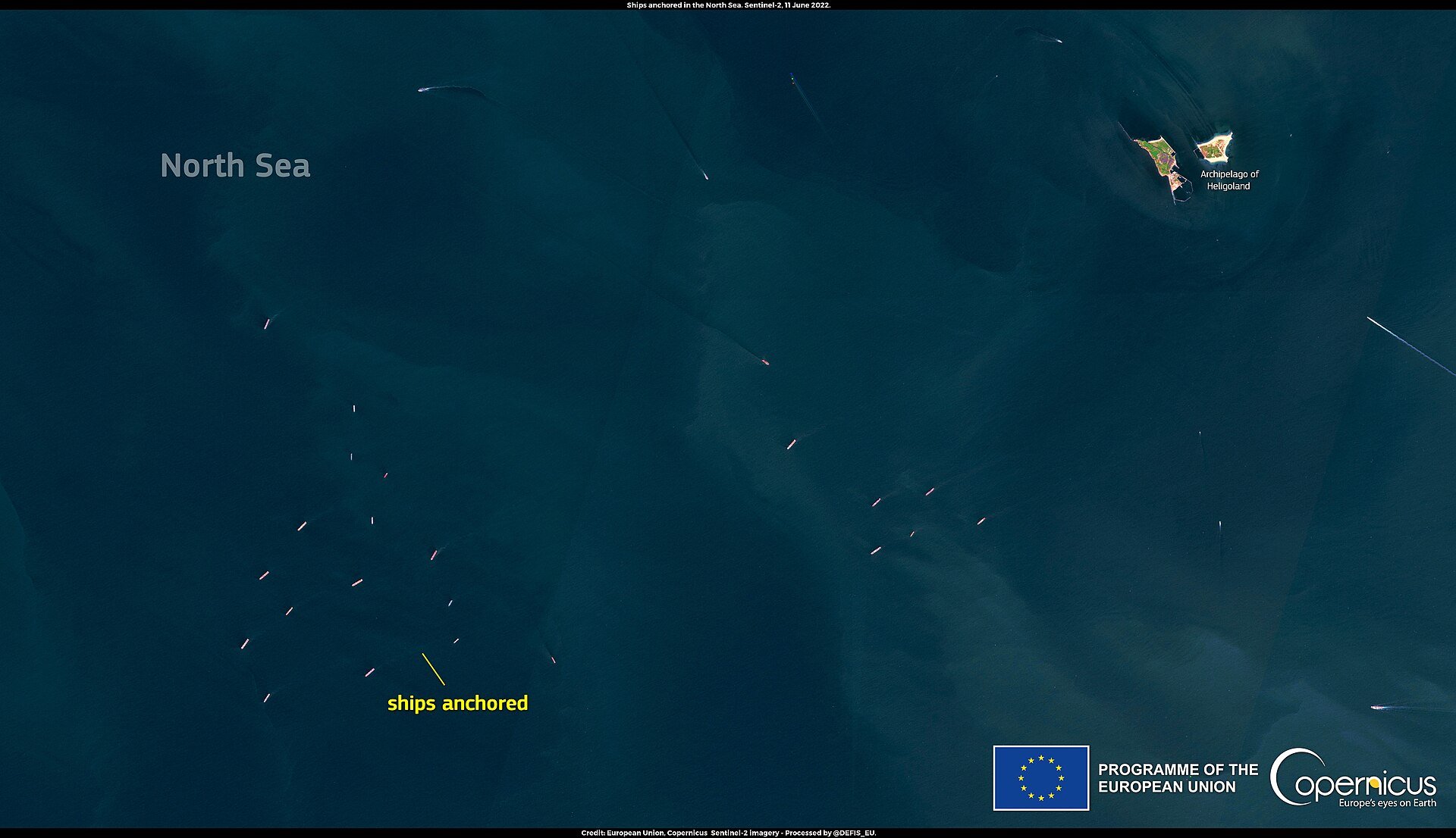 Satellite imagery showing dozens of ships anchored at sea during a shipping congestion crisis. Photo: European Union / Copernicus Sentinel / CC BY