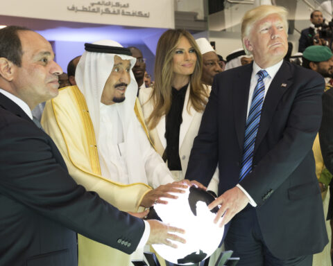 Egyptian President Abdel Fattah el-Sisi with King Salman of Saudi Arabia at a diplomatic summit, demonstrating the long-standing Egypt-Saudi bilateral relationship. Photo: White House / Public Domain