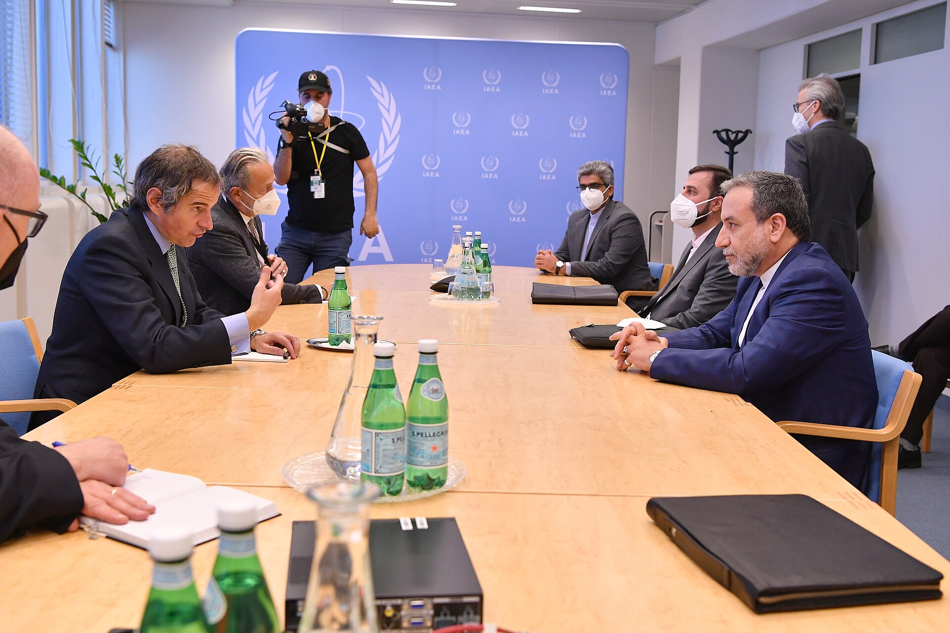 Iranian diplomat Abbas Araghchi, then Deputy Foreign Minister for Political Affairs, in a meeting with IAEA Director General Grossi in Vienna, May 2021