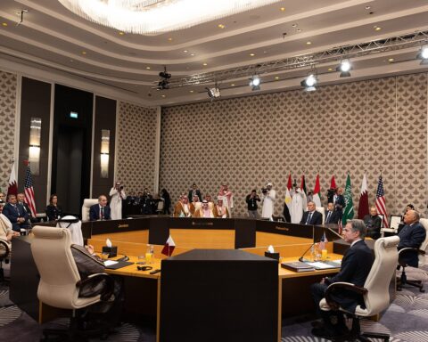 Gulf foreign ministers convene for multilateral talks on the Iran war ceasefire framework, April 2026