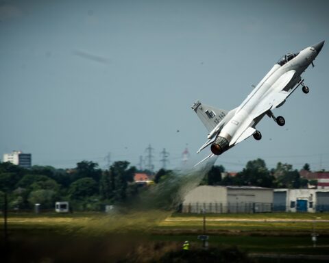 Pakistan Air Force JF-17 Thunder multirole fighter aircraft takes off at Paris Air Show 2015