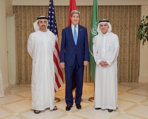 US Secretary of State Kerry with UAE Foreign Minister Abdullah bin Zayed (left) and Saudi Foreign Minister Adel al-Jubeir (right) in Abu Dhabi, 2015 — the US-Gulf diplomatic triangle that anchored GCC cohesion before the Iran war fractured it