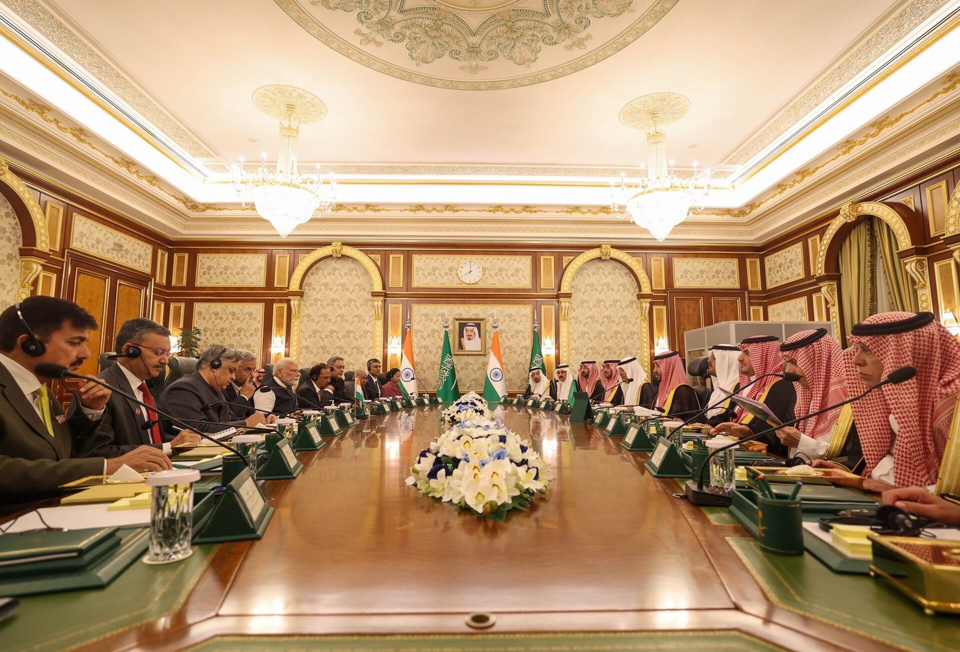 Mohammed bin Salman chairs full-delegation security talks at Jeddah palace