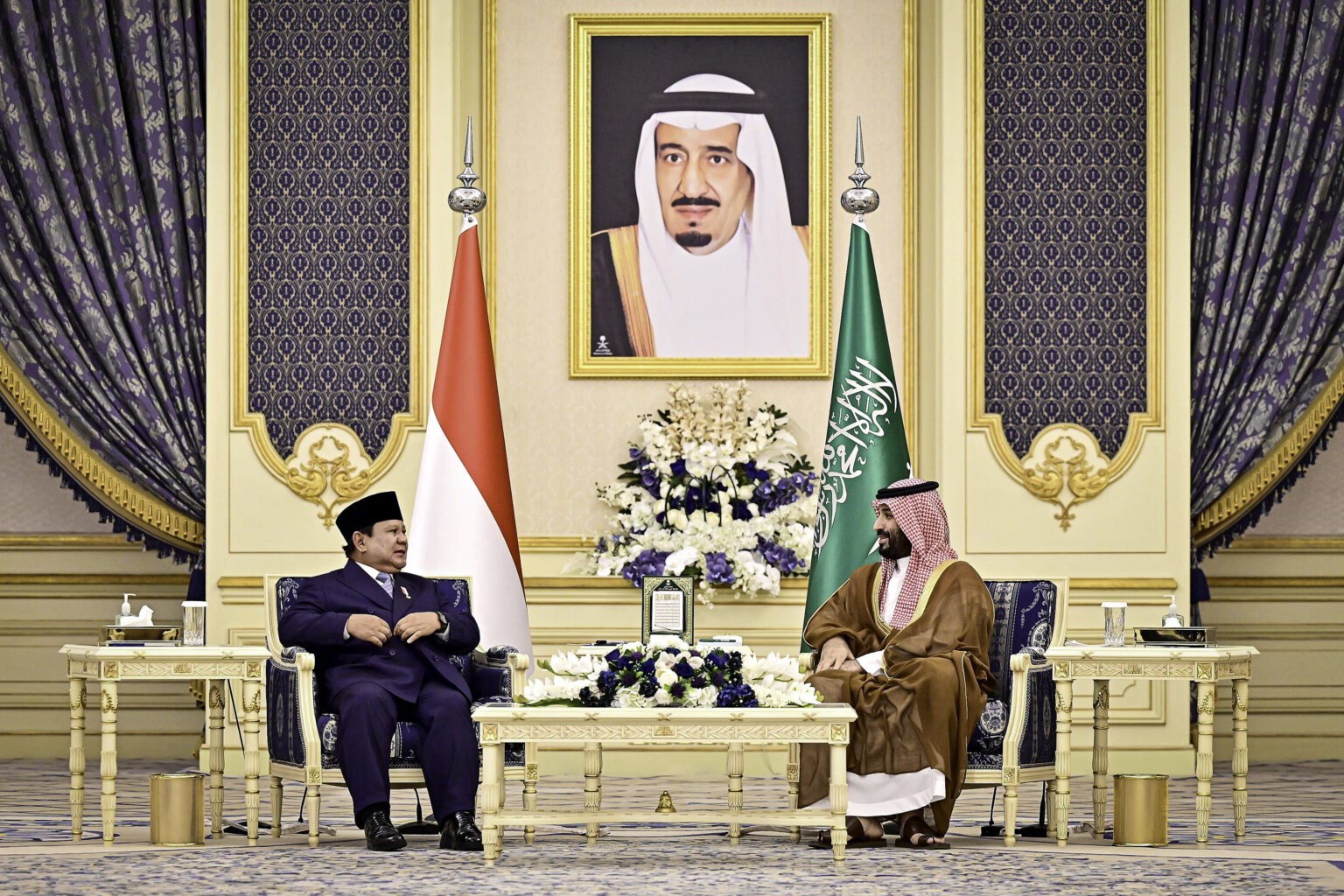 Crown Prince Mohammed bin Salman of Saudi Arabia meets Indonesian President Prabowo Subianto at a formal bilateral in Jeddah, July 2025
