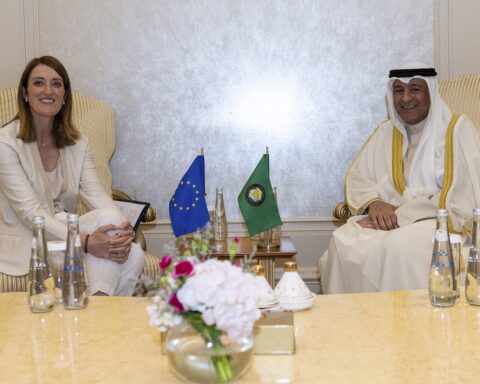 European Parliament President Roberta Metsola meets GCC Secretary-General Jasem Mohamed Albudaiwi in Abu Dhabi, 2025, with EU and GCC flags visible