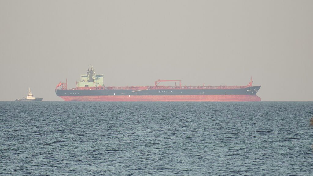 Houthis Strike Russian-Oil Tanker as Araghchi Flies to Moscow