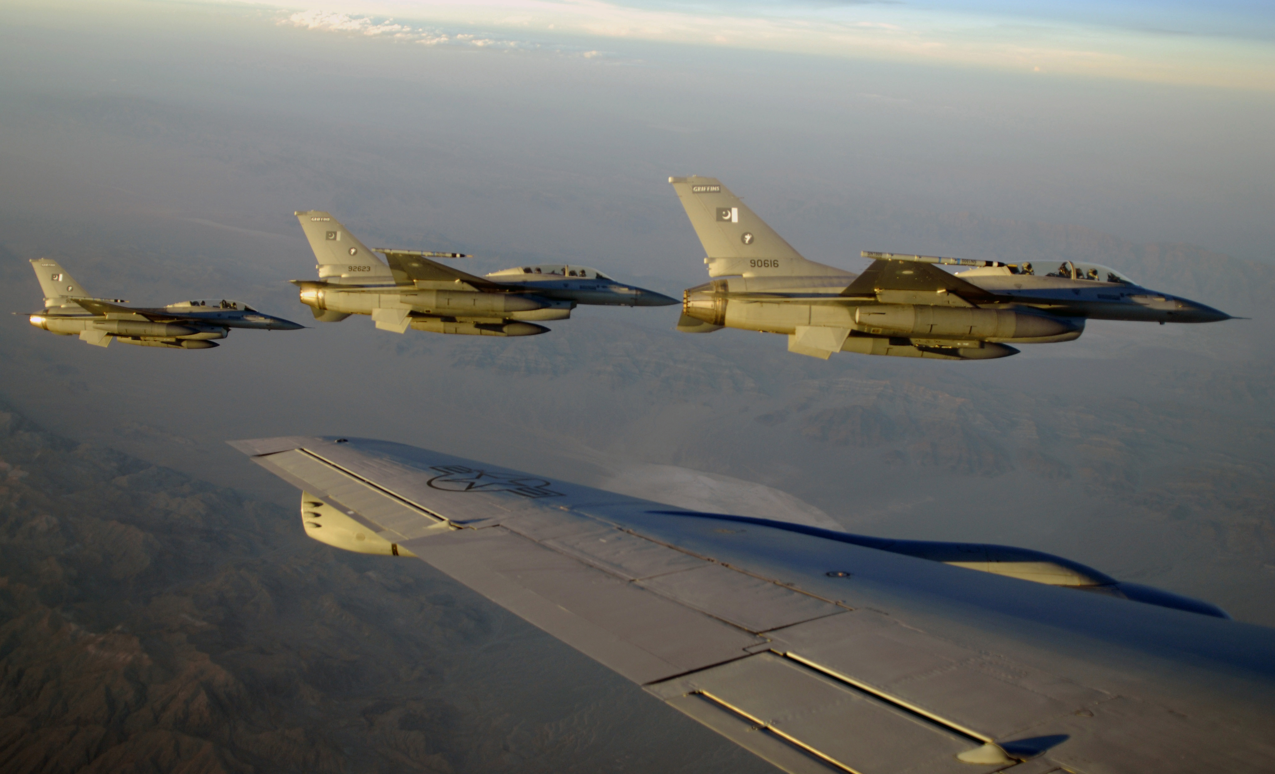 Pakistan Air Force F-16B multi-role fighters in formation during Red Flag 2010 exercise — the same aircraft type deployed to King Abdulaziz Air Base in Saudi Arabia's Eastern Province from April 11, 2026