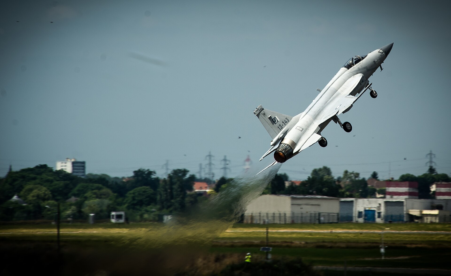 Pakistan Air Force JF-17 Thunder multirole fighter jet takes off at the Paris Air Show 2015