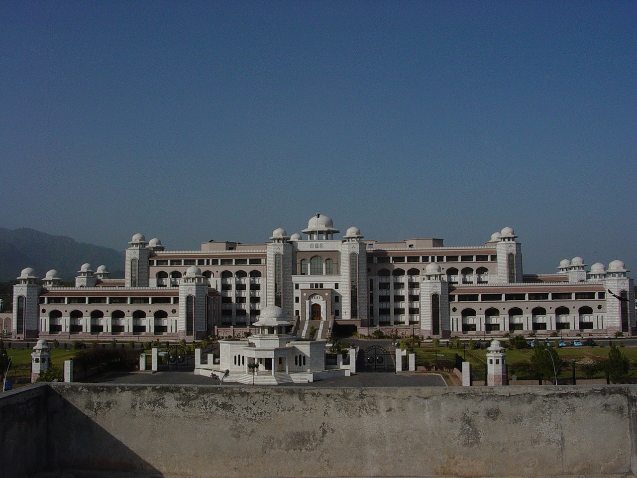Pakistan Prime Minister Secretariat building Islamabad, where Iranian FM Araghchi met PM Sharif, Army Chief Munir, and FM Dar on April 24, 2026