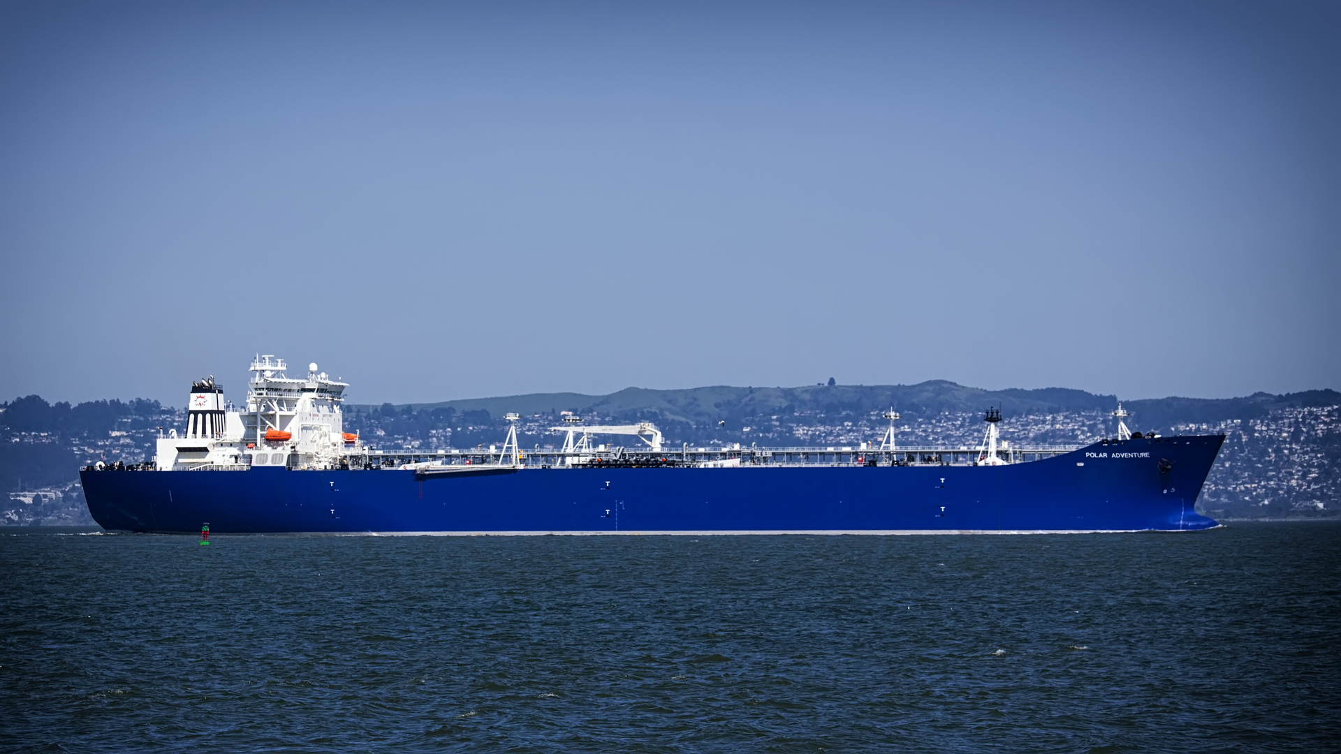 POLAR ADVENTURE VLCC crude oil tanker underway at sea — one of the ultra-large vessels used to ship Saudi Arab Light crude to Asian refineries