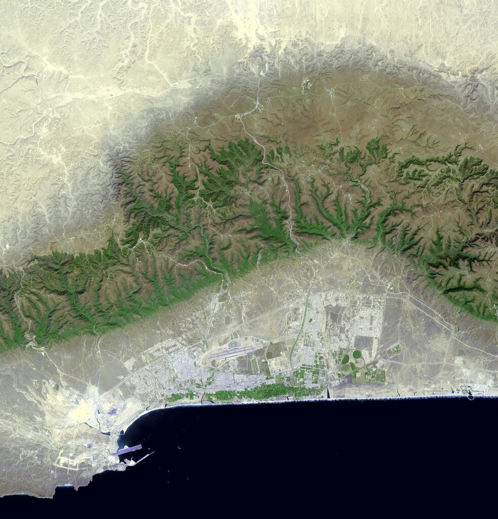 Iran Strikes US Military Vessel and Salalah Port in First Retaliation After Touska Seizure