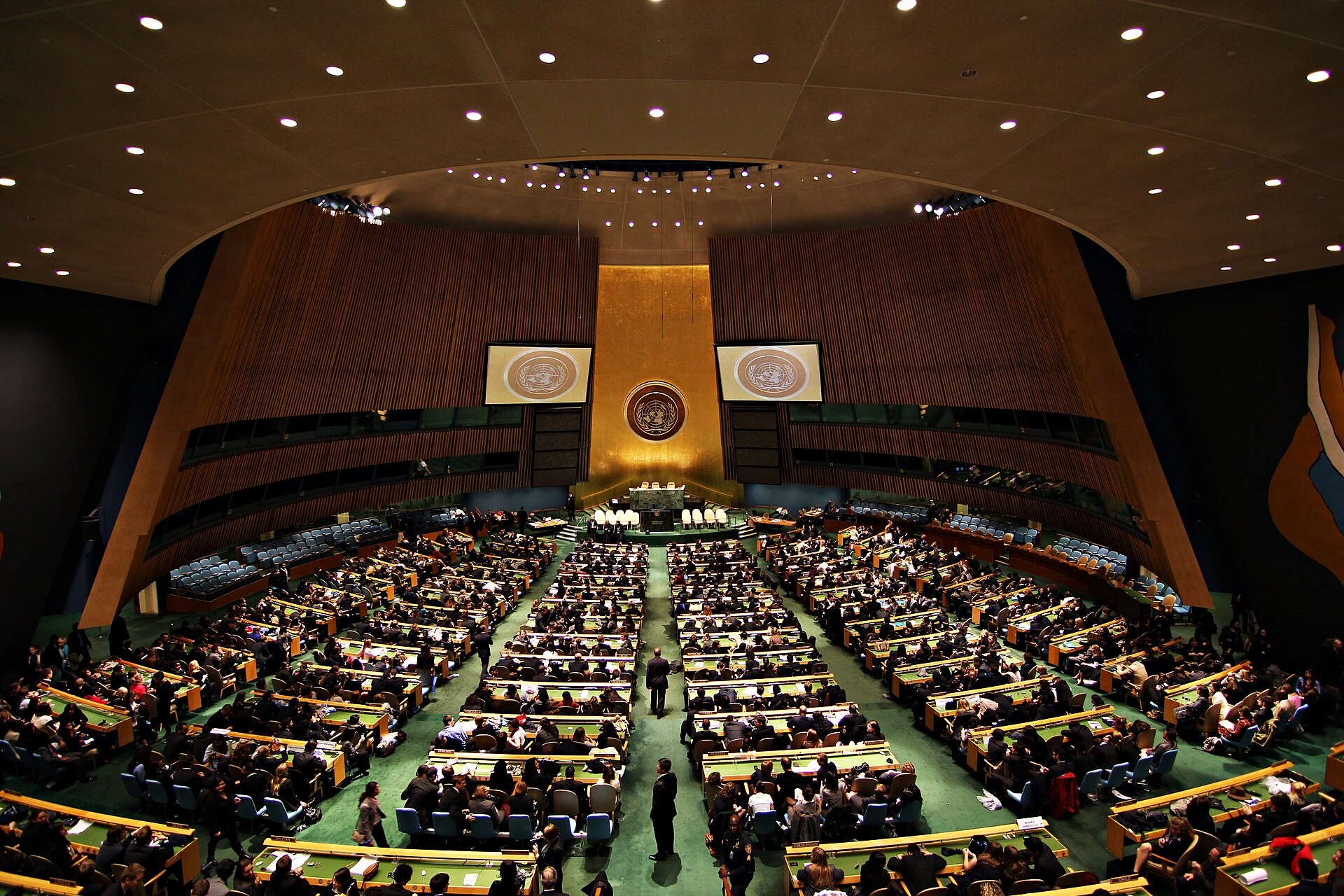 United Nations General Assembly Hall in New York, where Iranian President Rouhani engaged Western diplomacy in 2013 before the 2015 JCPOA, a precedent Ghalibaf is now replicating in Islamabad