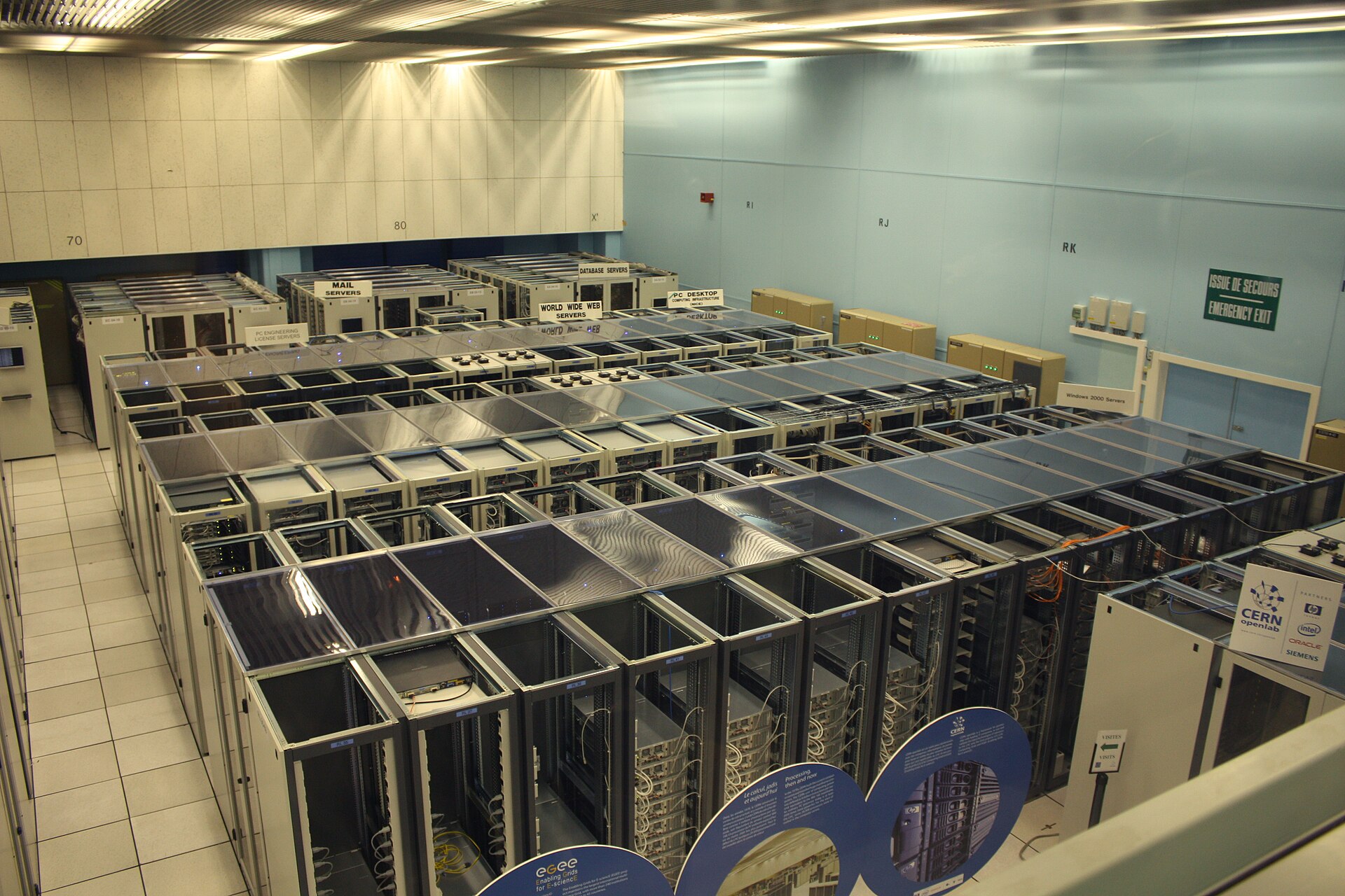 Data centre server room — the capital-intensive infrastructure model HUMAIN is replicating in Riyadh and Dammam, funded via Goldman Sachs's SAR 20 billion mandate