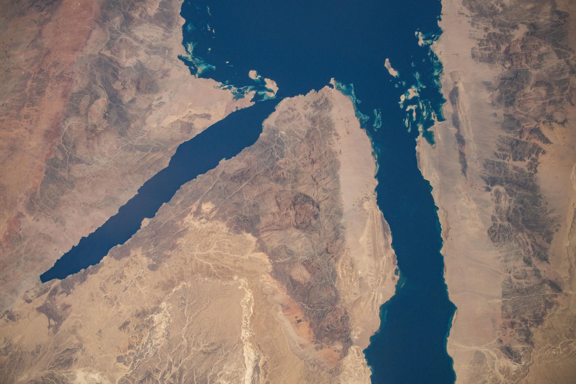 The Gulf of Aqaba (right) and Gulf of Suez (left) from the International Space Station, June 2024. The Tabuk province of Saudi Arabia — where NEOM and Oxagon are under construction — runs along the eastern coast of the Gulf of Aqaba. Photo: NASA/ISS Expedition 71, public domain