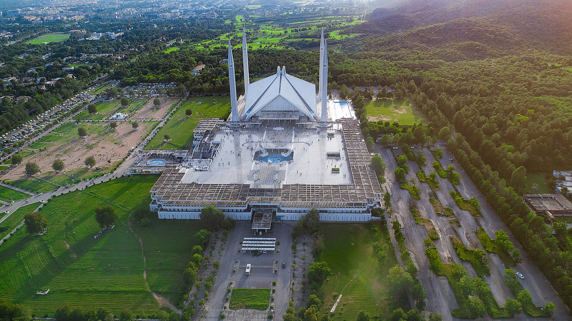Aerial view of the Faisal Mosque in Islamabad, Pakistan, where Iran submitted its 14-point peace proposal via Pakistani diplomatic channels on May 1, 2026