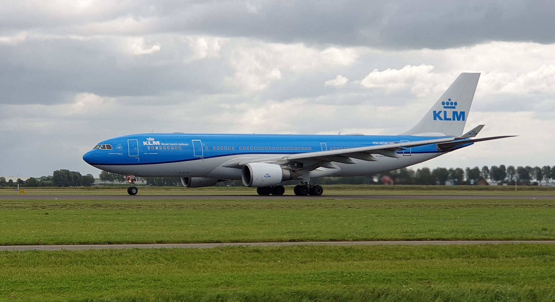 KLM Airbus A330-200 taxiing at Amsterdam Schiphol Airport, the aircraft type used on the suspended Riyadh and Dammam routes