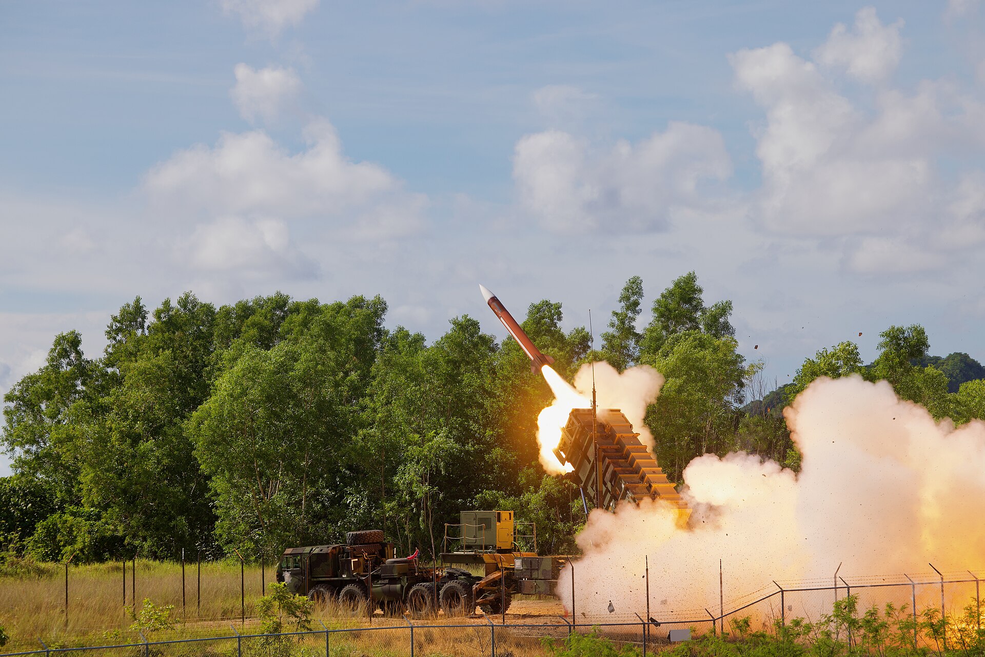 A PAC-3 Patriot interceptor launches during the Tenacious Archer 25 live fire exercise. Saudi Arabia entered the war with approximately 2,800 PAC-3 MSE interceptors; after 38 days of active hostilities intercepting 95 ballistic missiles and 799 drones, roughly 400 rounds remain.