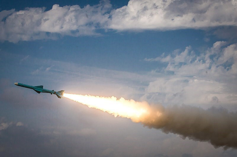 A Noor anti-ship cruise missile in flight during an IRGC coastal defense unit exercise on the Makran coast. Iran fired two Noor missiles at the MSC Sariska V container ship on June 1, 2026
