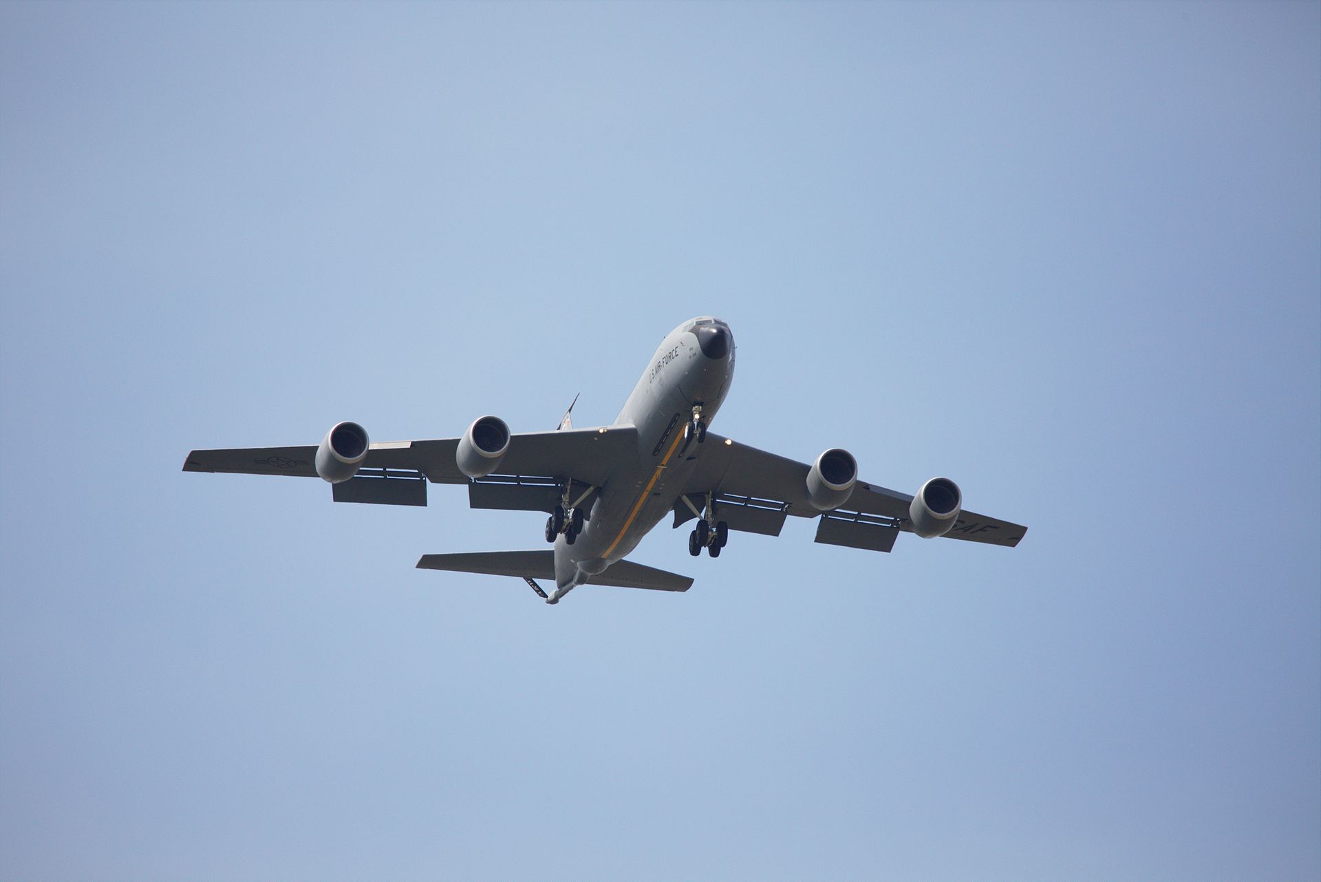 USAF KC-135R Stratotanker in flight — the same aircraft type damaged in the March 14 IRGC strike on Prince Sultan Air Base, wave 51 of Iranian retaliatory operations
