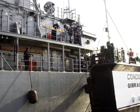 USS Gladiator (MCM 11), an Avenger-class mine countermeasure ship, arrives in Bahrain