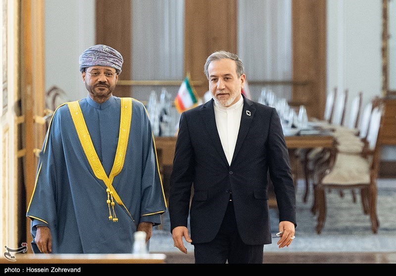 Iranian Foreign Minister Abbas Araghchi and Omani Foreign Minister Badr al-Busaidi at bilateral meeting, 2025