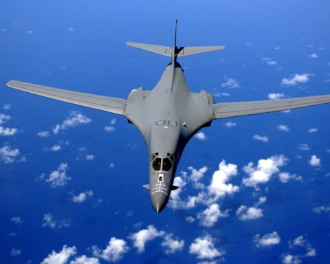 B-1B Lancer heavy bomber in flight, USAF, used for Night Thirteen strikes on Iranian maritime targets from RAF Fairford